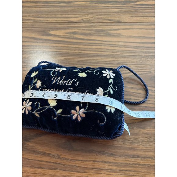 World’s Greatest Grandma hanging pillow - Picture 3 of 4